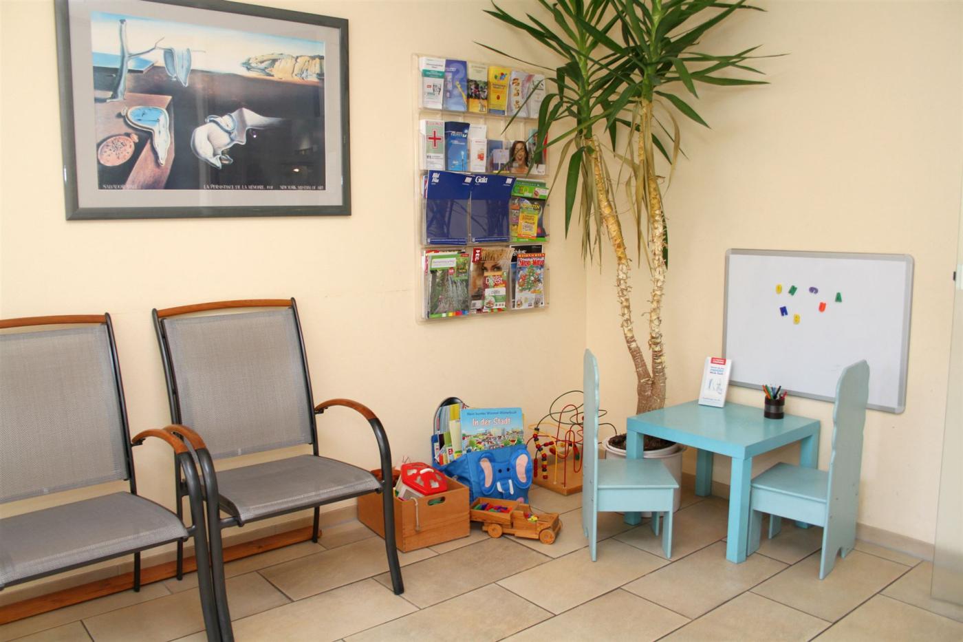 Wartezimmer Spielecke
